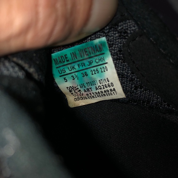 Adidas Yeezy Boost Shoes Black Size 5 Us ART AQ2660 - Picture 10 of 12